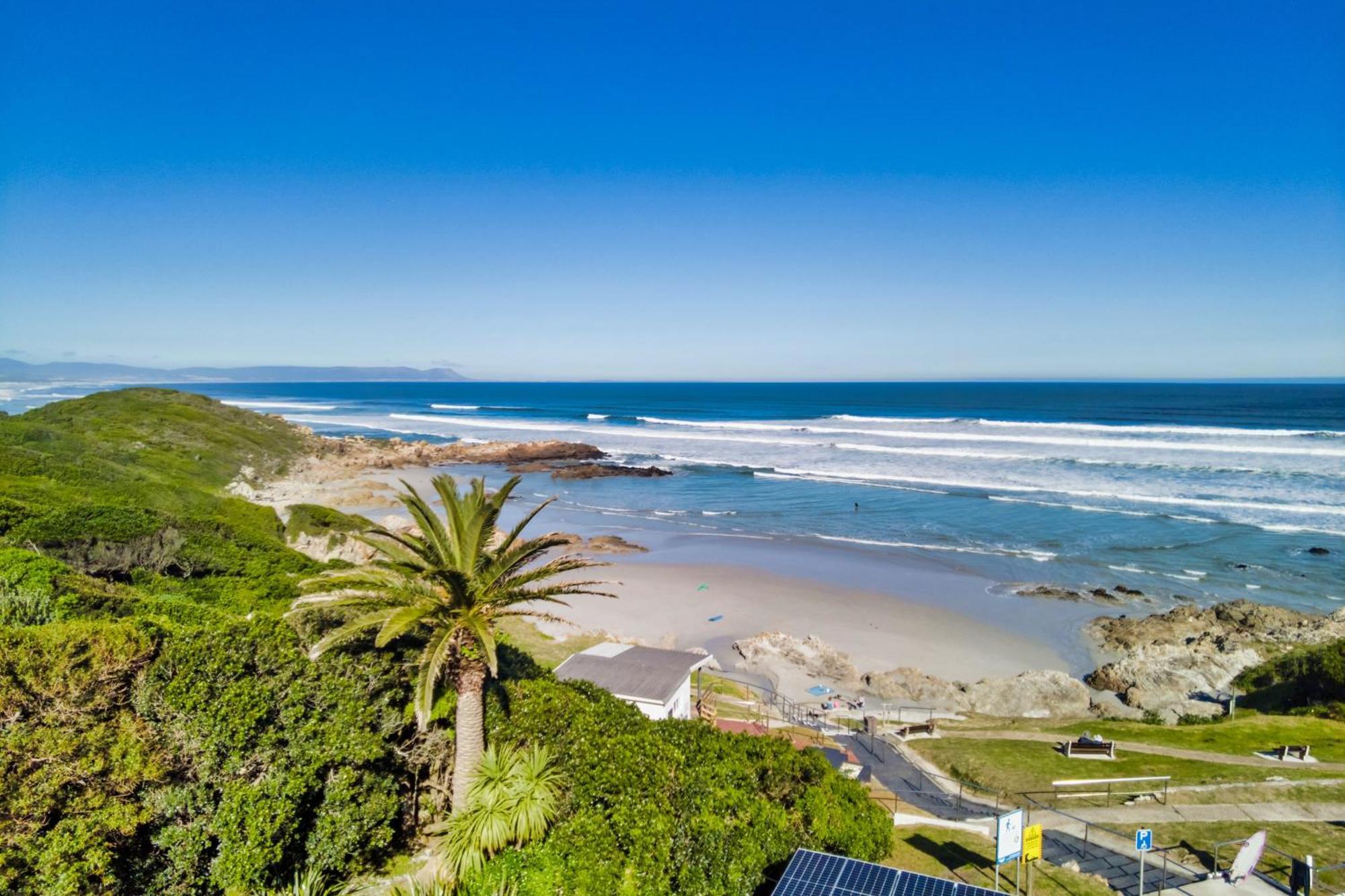 Hermanus Beachfront Lodge - Solar Power Exterior photo